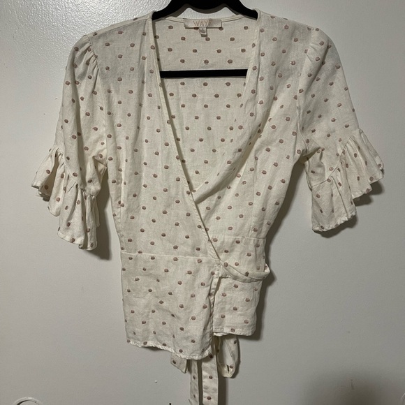 WAYF linen blend polka dot wrap top - Picture 4 of 8